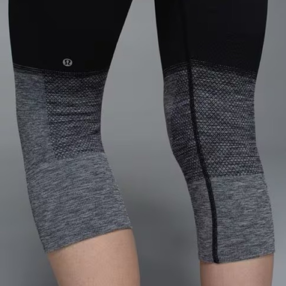 Lululemon Seamlessly Street Crop Yoga Leggings Black Gray Ombre Stretch Size 4 - Picture 2 of 11